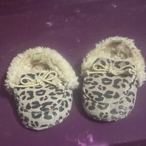 Cozy Leopard Print Kids Moccasins